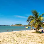 Quarto Domiciliar Praia e Clube VIP